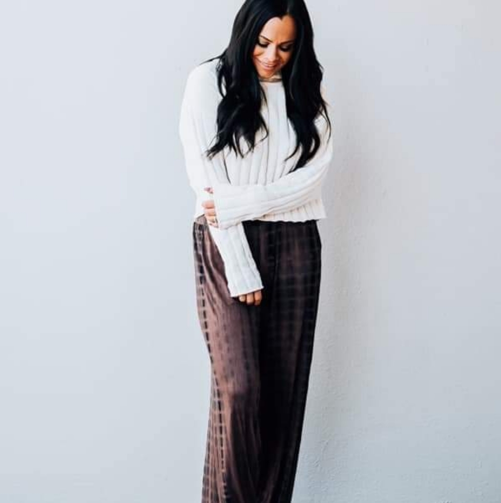 CREAM KNIT TURTLENECK SWEATER